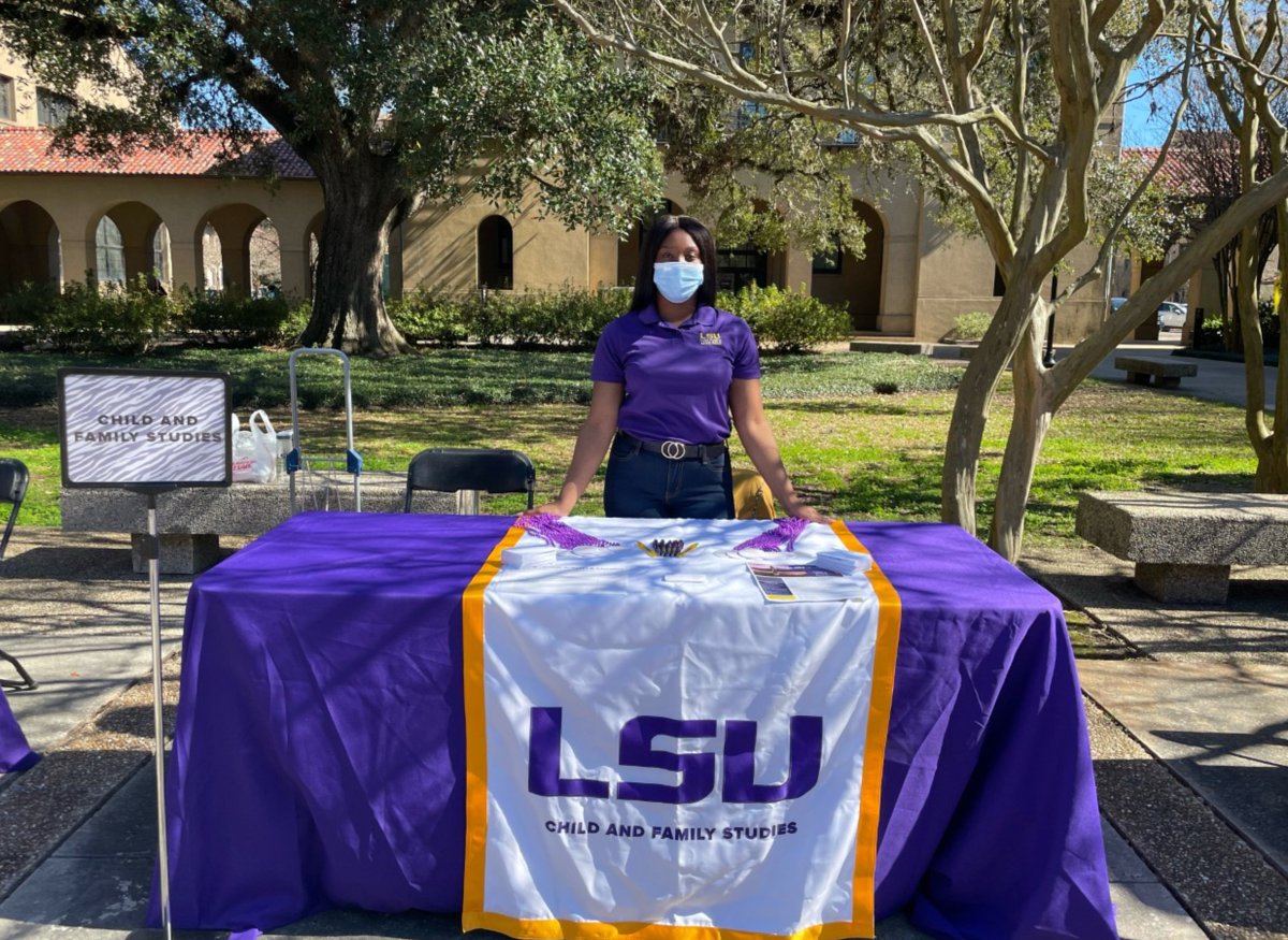 LSU_CFS1's tweet image. Our graduate student, Alexis, is greeting future Tigers and future CFS students at Eye of the Tiger today. It's a beautiful day on campus, Welcome to @LSU!