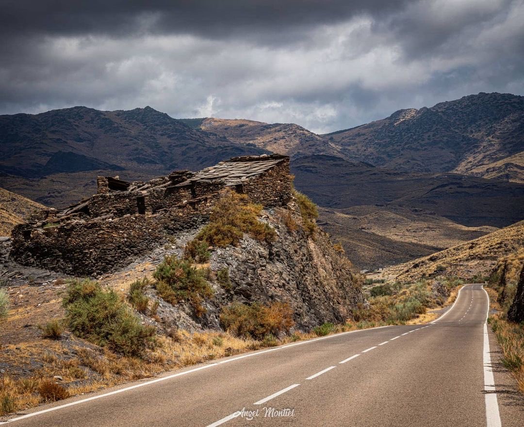 AlmerienseHarto's tweet photo. Sierra de los Filabres. #Almería.
(Fotografía de angelmalaga_photo en Instagram) https://t.co/YUpEf9PSgW