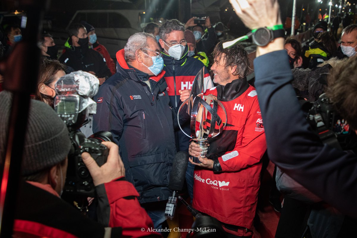 MiniTransat2023's tweet photo. Félicitations à @YannickBestaven pour sa victoire sur le #VG2020 ! Félicitations également à Charlie Dalin (@ApiviaVoile) qui termine 2e mais qui a été le premier à arriver. Ces deux marins sont #BornInMini, Yannick remportant la Mini en 2001 et Charlie terminant 2e en 2009. 👏 https://t.co/AJu6160F9g