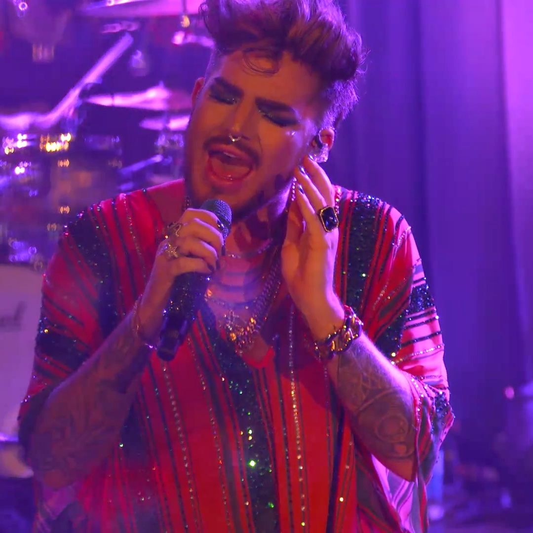 .<a href="/adamlambert/">ADAM LAMBERT</a> #AdamLambertLiveatRoxy