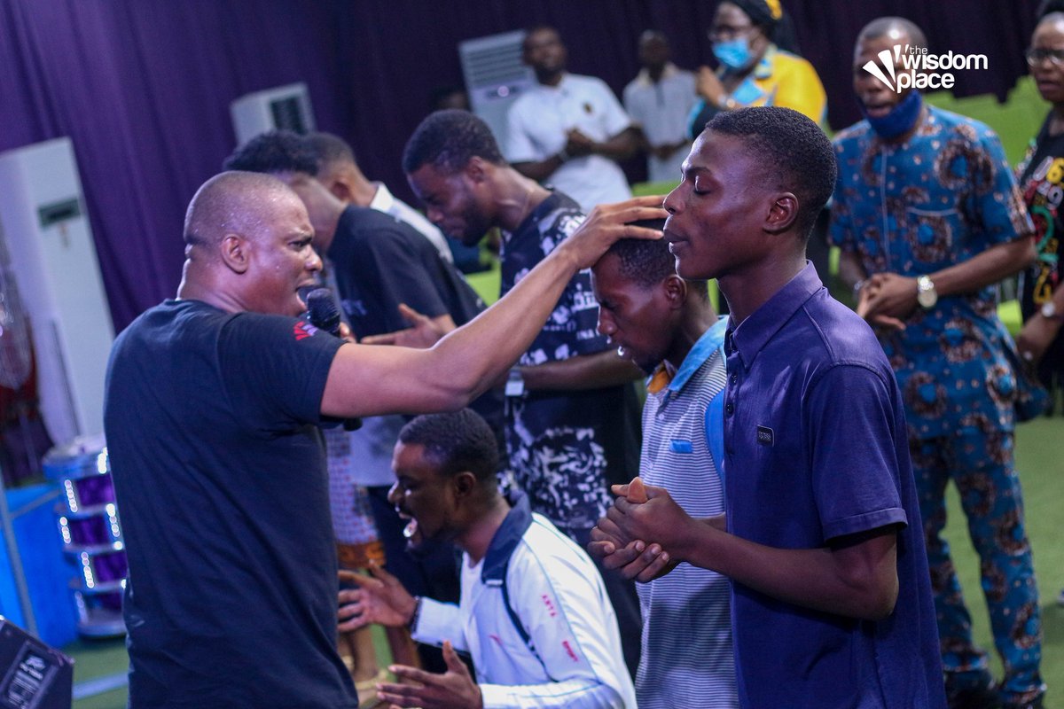 thecompasshq's tweet photo. What prayer can not answer does not exist
#switch
#boldmoves
#8dod
#day6
#serviceoftongues
#serviceinpictures https://t.co/pviZoD6U5d