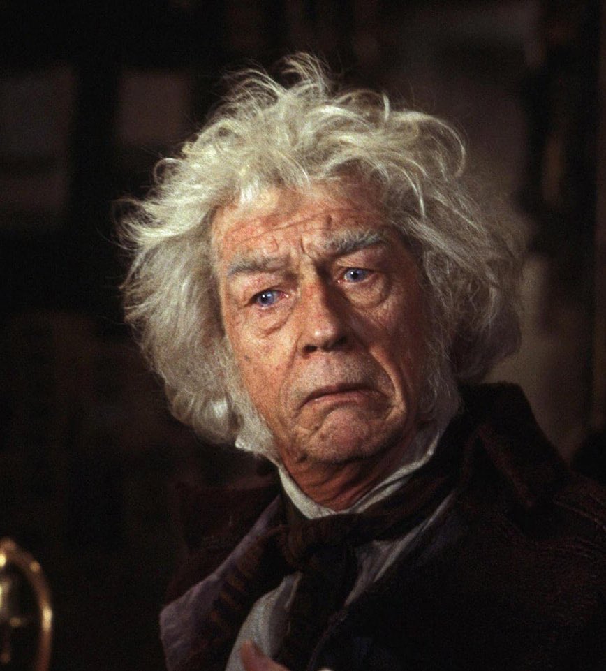 Like... This is NOT a wand you'd see a child with. You really think that Ollivander would give an 11 YEAR OLD BOY a wand that looks like a... bone??? No. Because he didn't.