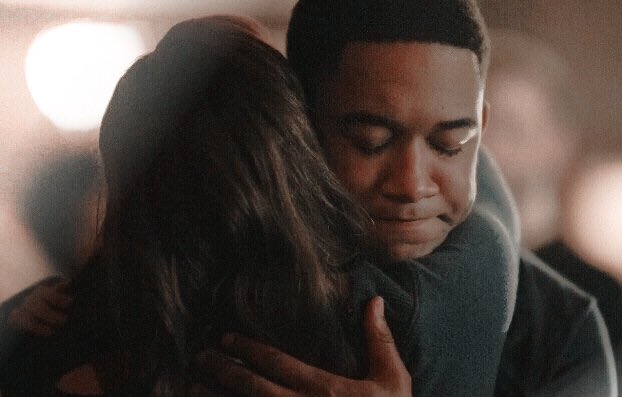 belltavia_'s tweet photo. hafael hug broke me! https://t.co/nN1oLKYfvO