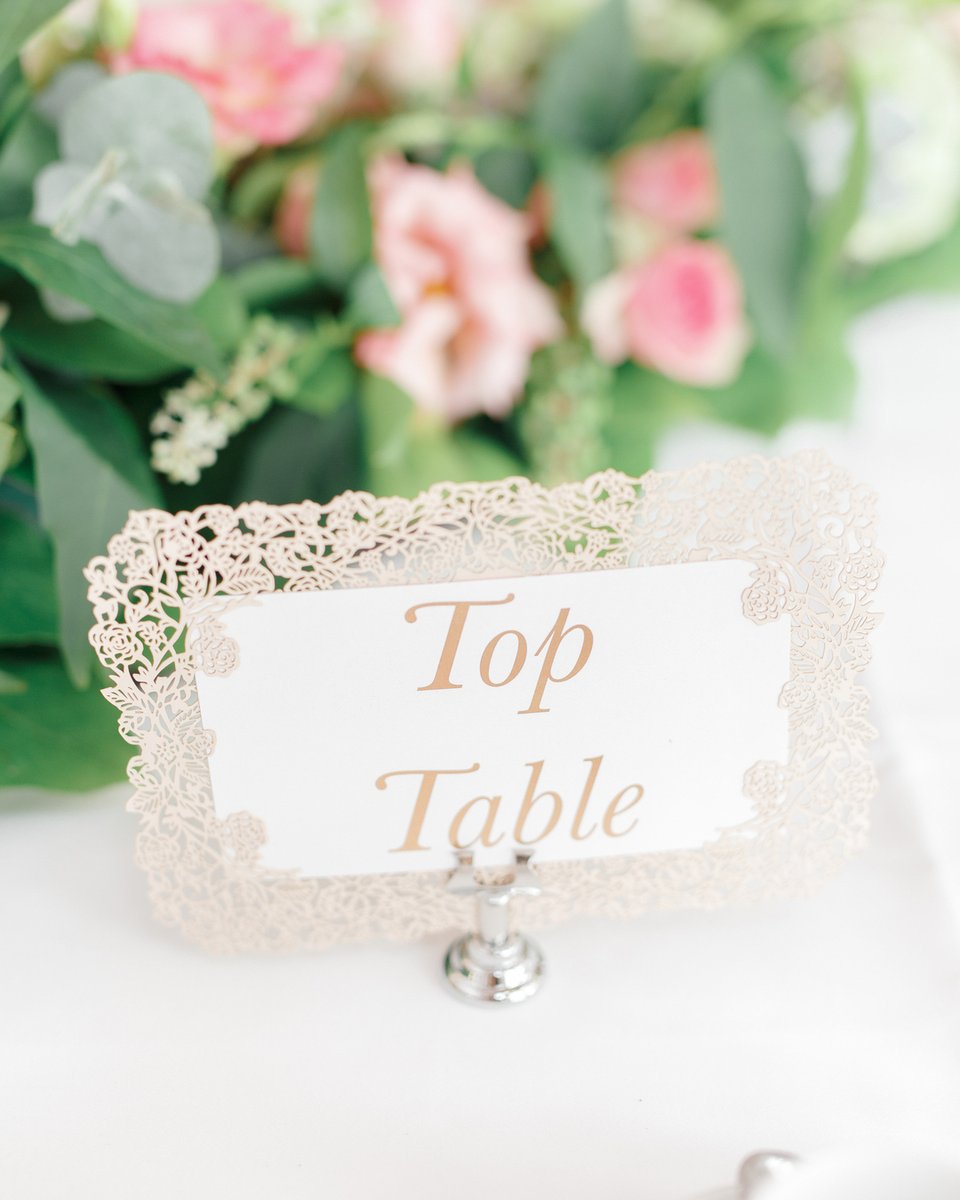 Sometimes you may want to plan a big wedding but not go over the top with decor, flowers, the dress and even the stationery! 
Keeping things elegant with a wow factor is easily done with lasercut stationery. These fragile pieces are so delicate and fit in perfectly with a fairyta