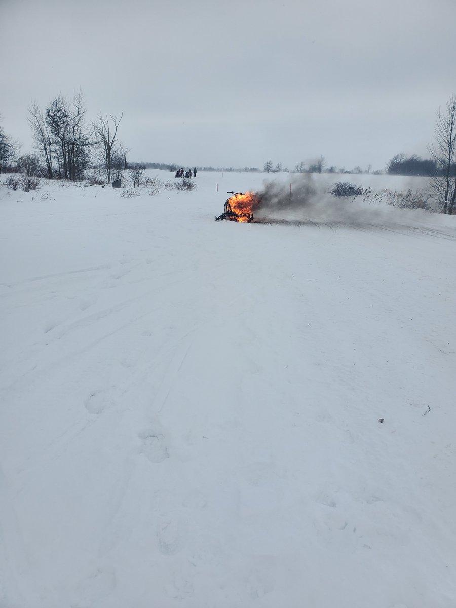 Shawridgefarm's tweet photo. On today's snowmobiling adventures with Shawn he makes another lit memory for his kids. #fullshawnschillmoment as his youngest daughter Rosy says. https://t.co/FCsU9ZHLKu