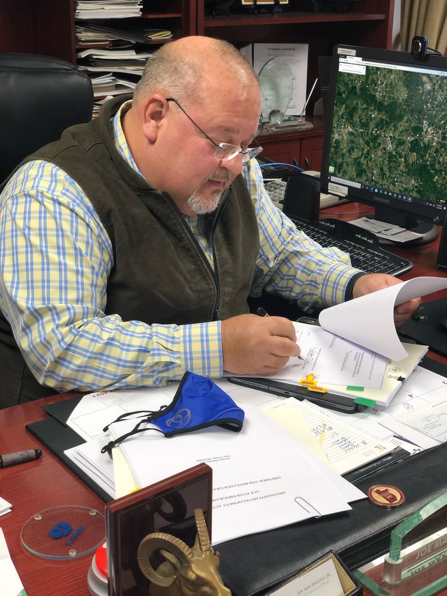 Paperwork isn’t usually fun, but today was pretty exciting. Officially signing MDA grant agreements for Navistar Defense and East Systems, Inc. A total of 512 jobs and nearly $9 million in investment for the Golden Triangle.
#economicgrowth #GoldenTriangleJobs