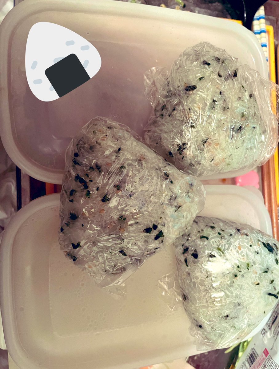 ゆやちゃん 惡 タッパにおかず タッパにごはん 大きいおにぎり3つ 計3号を我が家は朝から炊きます それでも足りないという の胃袋どーなってんww