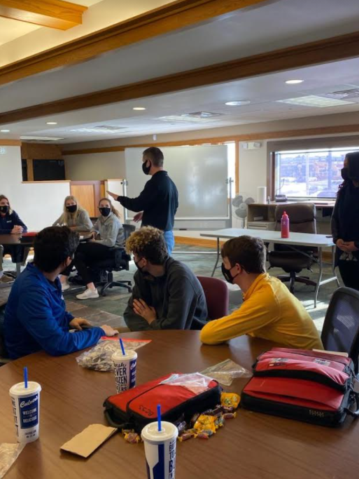 CF_CAPS's tweet photo. Shout out to Amber and Dean Youngblut @GeaterMachining on challenging the @caps_db associates with teamwork activities today!
#CVCAPS
#BetterTogether https://t.co/TuEDl9UN4a