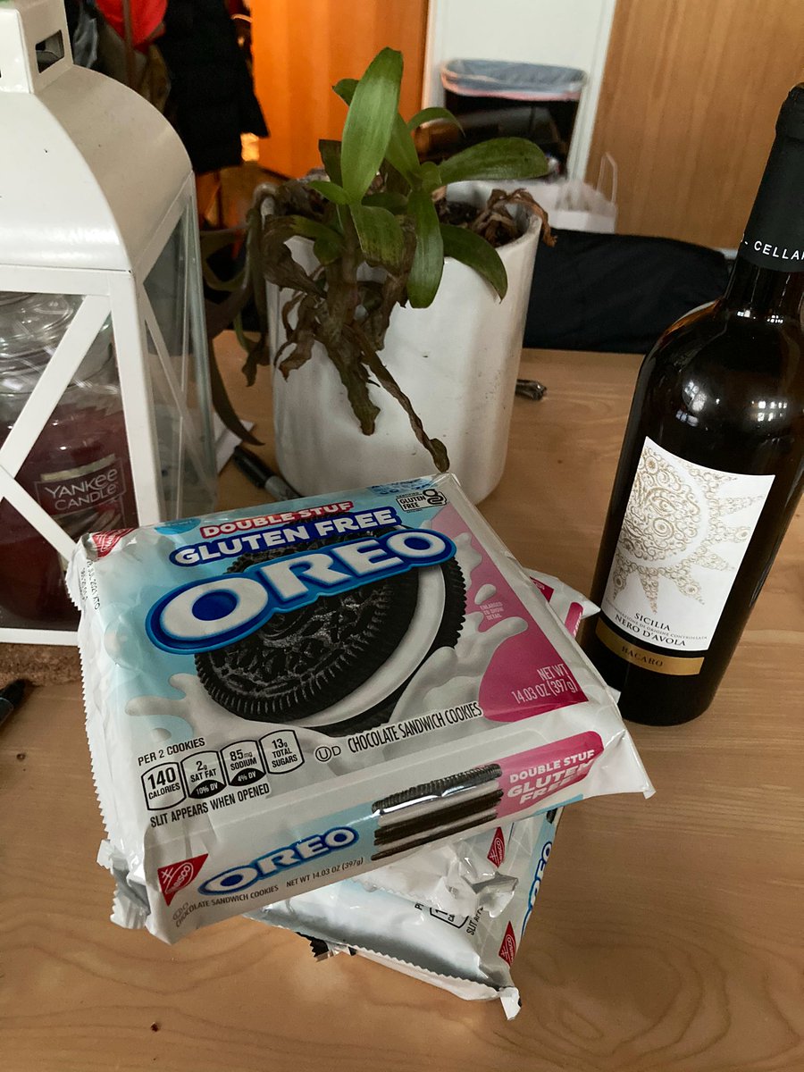 EB_Rousseau's tweet photo. Important update. After almost 10 years of an Oreo-less existence I am thriving https://t.co/0cMlRNHiMq