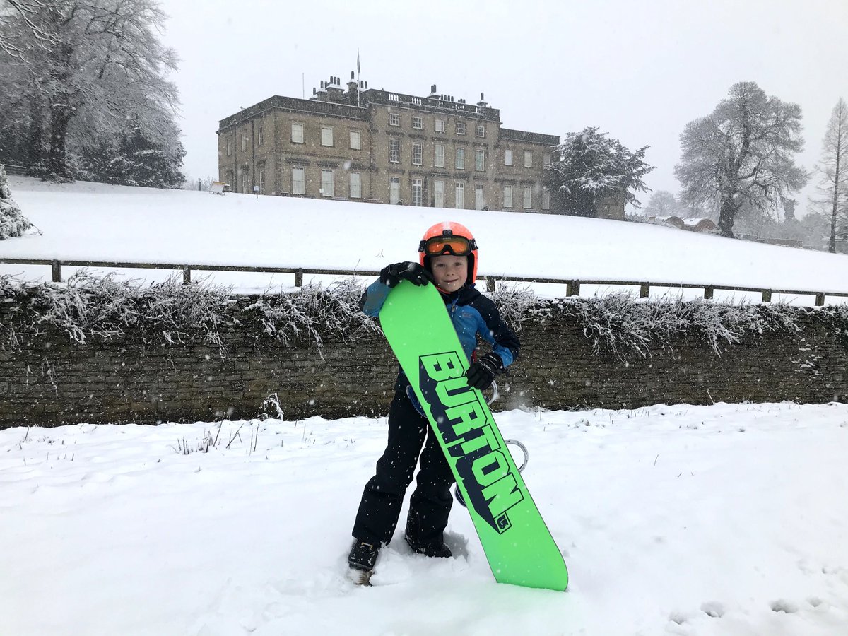 fireworkguy1's tweet image. #skisunday Guy Hebdon, 6 loving his first snow boarding lesson at Val d’Cawthorne (Barnsley!)