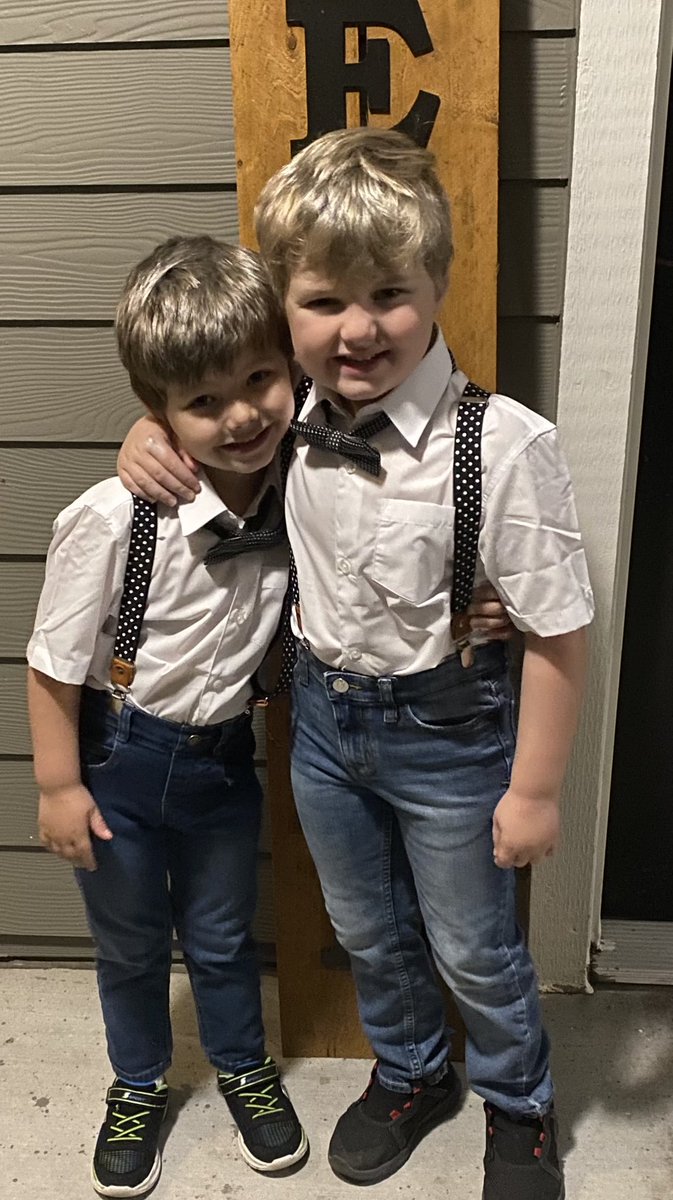 msblankenglish's tweet photo. 100th day of school!! #visd #vickerselementary https://t.co/L1A9ZsEdAC