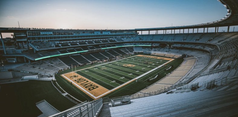 dk_kalu's tweet photo. Blessed to receive an offer from THE Baylor University!! #SicEm🐻@BUFootball @CoachDJ_ @COACHJUICE_ @Coach_LaFavers @RPHS_FB https://t.co/lGhwb80B4F
