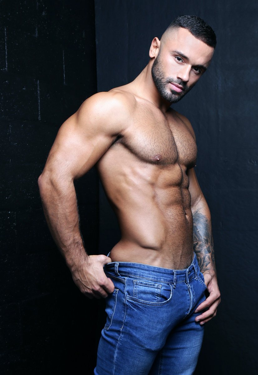 RentMasseur's tweet photo. #PicSet: #Masseur 'Eduwardo' #Profile >>> https://t.co/EfaCZhxo36 in #Miami, #Florida! https://t.co/hr4kiuMiSQ