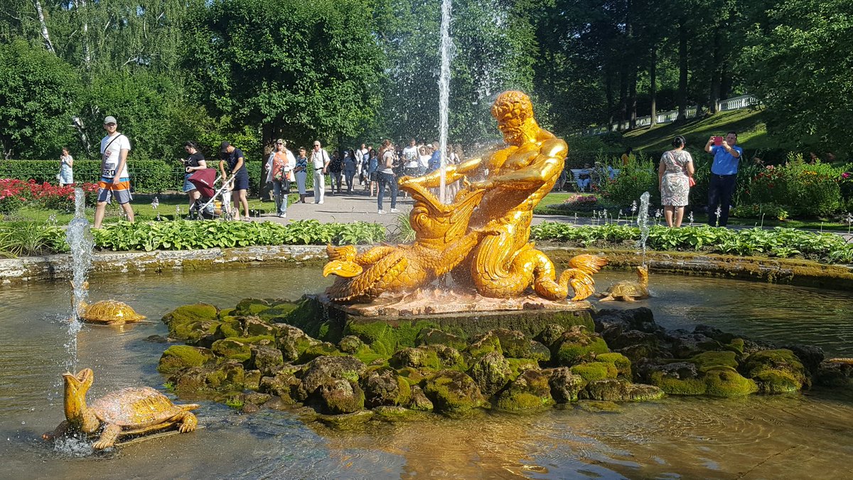 The highlight was definitely the boat trip to Peterhof Palace. Absolutely stunning.