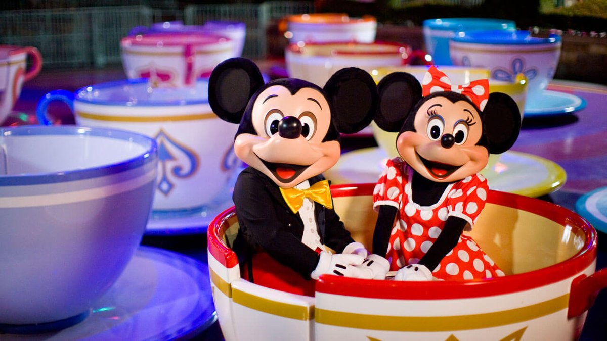 Disneyland Hints at Future AP Program, Park Tickets in New Survey | https://t.co/CTEV0JVFJY https://t.co/RIGAUk3irR