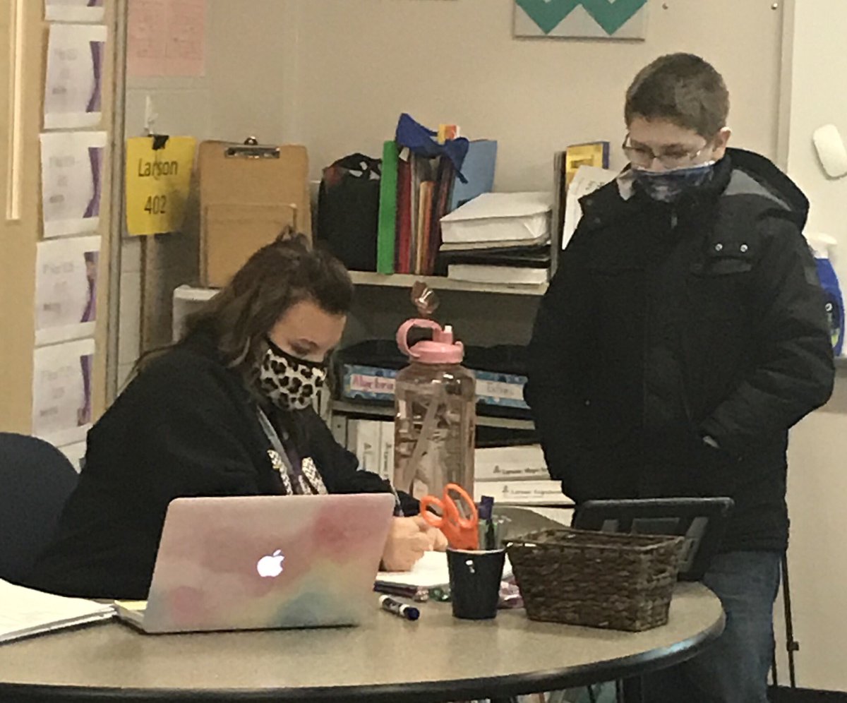 MrsSHowell's tweet image. TMS 8th Grade Teachers @sarlars85 and @Briley_Browning incorporating conferencing and Ss goal setting to increase Ss engagement with Mathia. #carnegielearning @msruff24