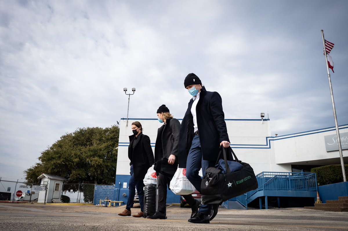 First business trip of the season ✈️
#GoStars