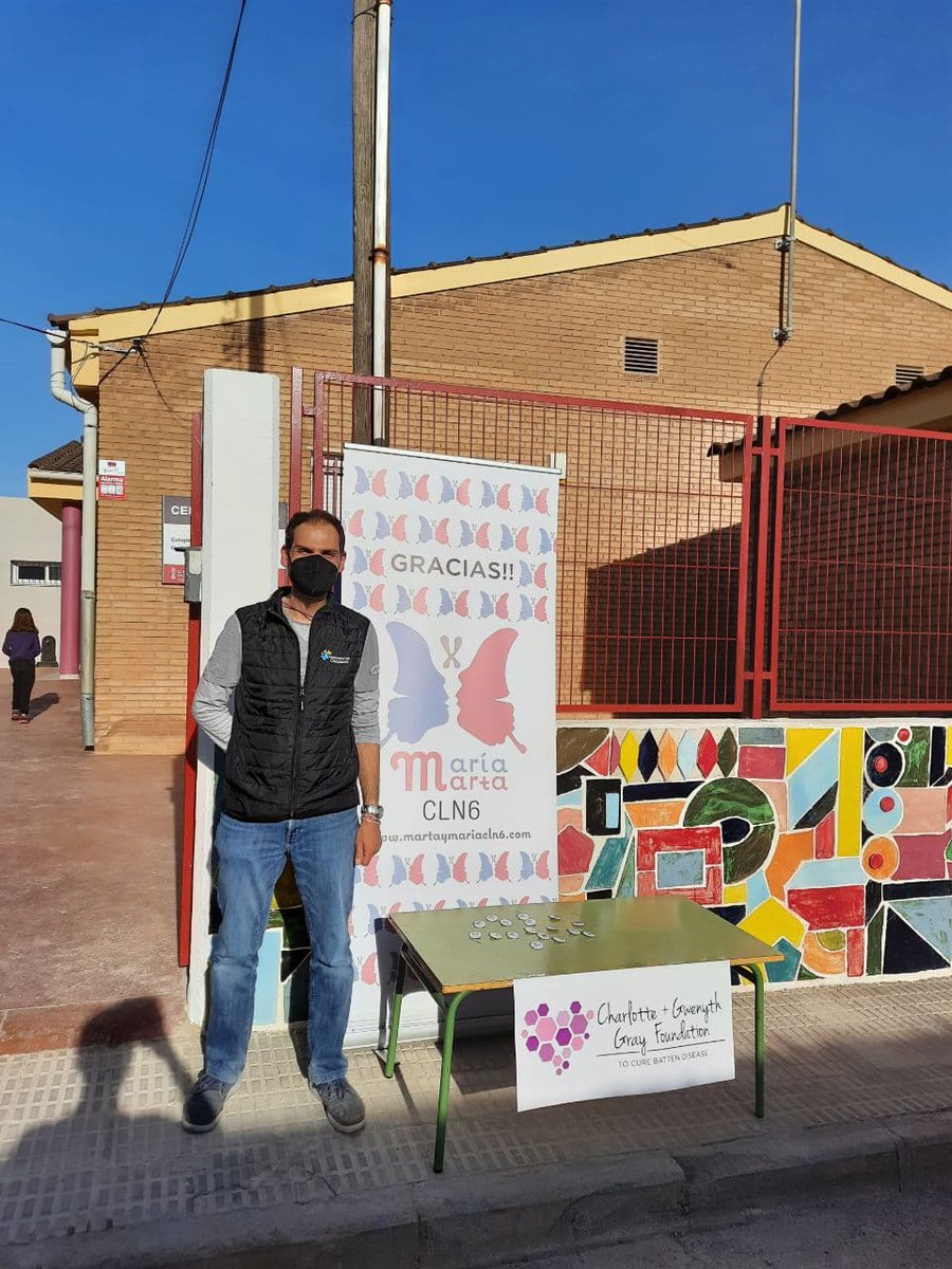 MartayMariaCLN6's tweet photo. Hola a todos!! Hoy queremos dar unas GRACIAS muy especiales al cole CEIP Naram de Figueroles por pensar en nosotros para recibir la donación recaudada en la "Carrera solidaria per la pau: Correm per Marta i Maria".
#asociacionmartaymariacln6 
#batten 
#curebatten 
#ceipnaram https://t.co/PLn5VHjKbR