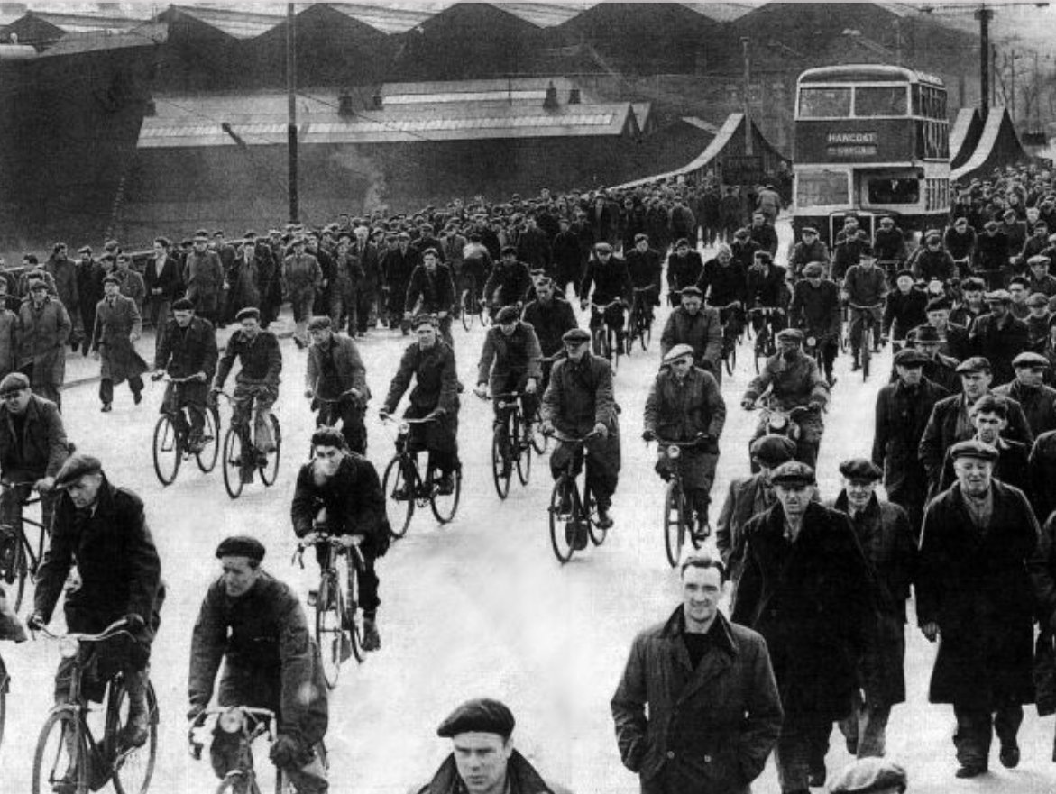 rorymeakin's tweet photo. Pictures of British roads in the 1930s: Bedford, York and Barrow (via @carltonreid) https://t.co/Y58hurZtzg