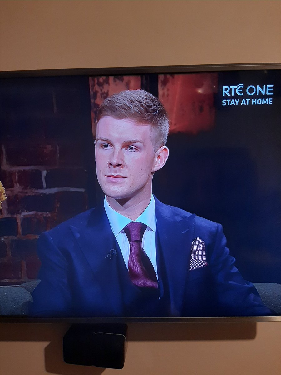 MrLiamMurray's tweet photo. Great to see my old pal @S_Carthy8 on the #LateLate. Big congrats on the book Shane, can't wait to read it! 📚 https://t.co/mnbttleELu