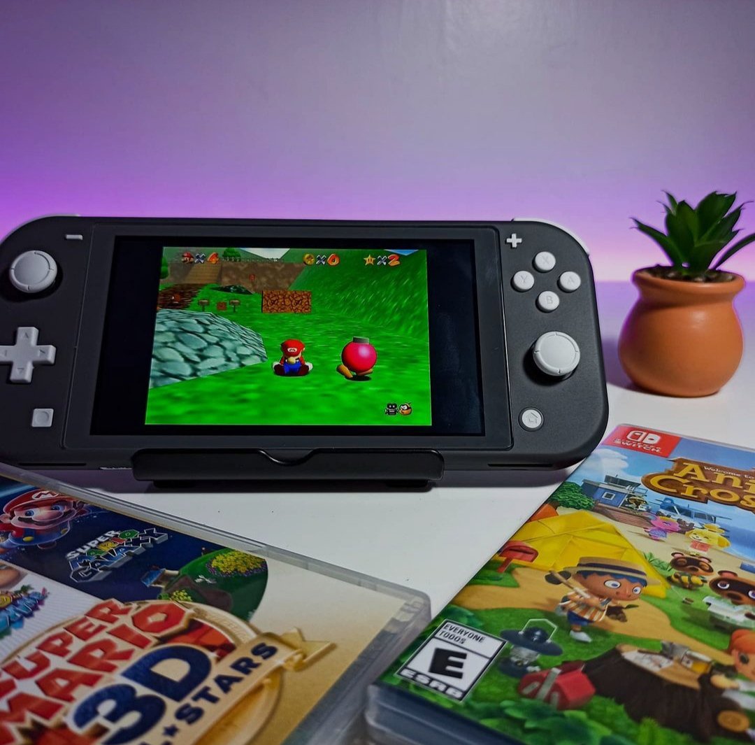 Curry_Oficial's tweet photo. @EpicRayBacon #RaySetUp
La primera foto es la más actual, vendí mi switch para cuando salga la versión de Zelda! Y mientras compré una Lite https://t.co/ZYQ132WPpK