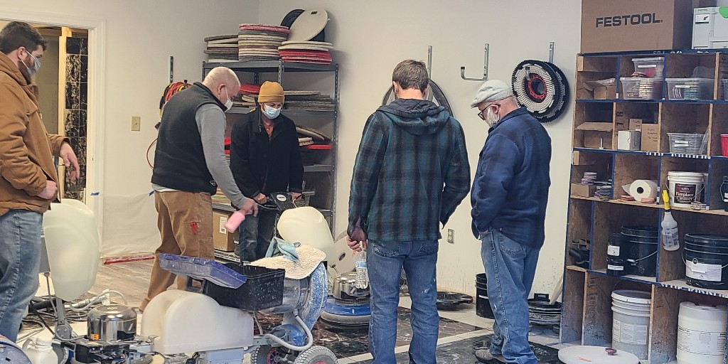 professional_mb's tweet photo. A little sneak peek into our restoration class this week. Our pros are the best! We pride ourselves in sharing knowledge and tips to help others in the restoration business. 
#stonerestoration #stonerefinishing #restoration #training 
https://t.co/YZ7R9fhpHX https://t.co/t6735xb1vg