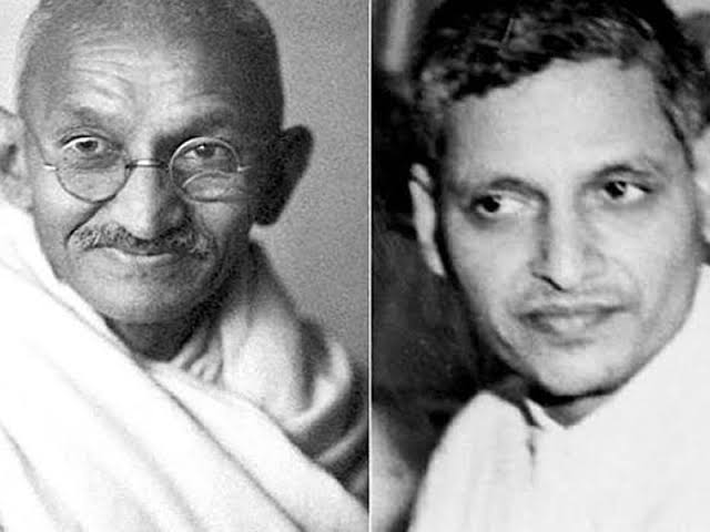 grjain's tweet photo. #MahatmaGandhi
Who is right
Like for #NathuramGodse 
Retweet for #Gandhi https://t.co/DoEqmENlFv