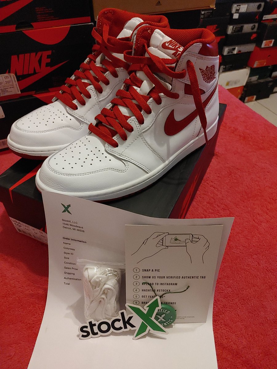 nunya0202's tweet photo. Sz 10.5. Worn once &amp; as primo as it gets as far as pre-owned... Why pay 4hundo 4 a DS pair when u can have this pair for 3?...Pretty easy answer if you ask me. 300 gifted/shipped via USPS priority. Plenty more pics upon request, come get em from me bc mine r as clean as they come https://t.co/kHpaF1agBG