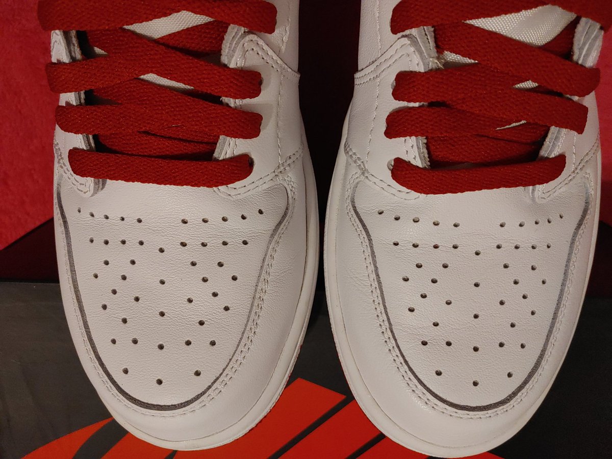 nunya0202's tweet photo. Sz 10.5. Worn once &amp; as primo as it gets as far as pre-owned... Why pay 4hundo 4 a DS pair when u can have this pair for 3?...Pretty easy answer if you ask me. 300 gifted/shipped via USPS priority. Plenty more pics upon request, come get em from me bc mine r as clean as they come https://t.co/kHpaF1agBG
