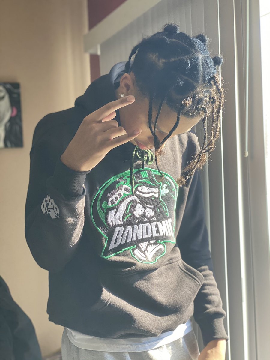 dolobackend's tweet image. Just dropped a brand✅ Followus on Instagram @shopbandemic Website- bandemic.us Appreciate all support‼️