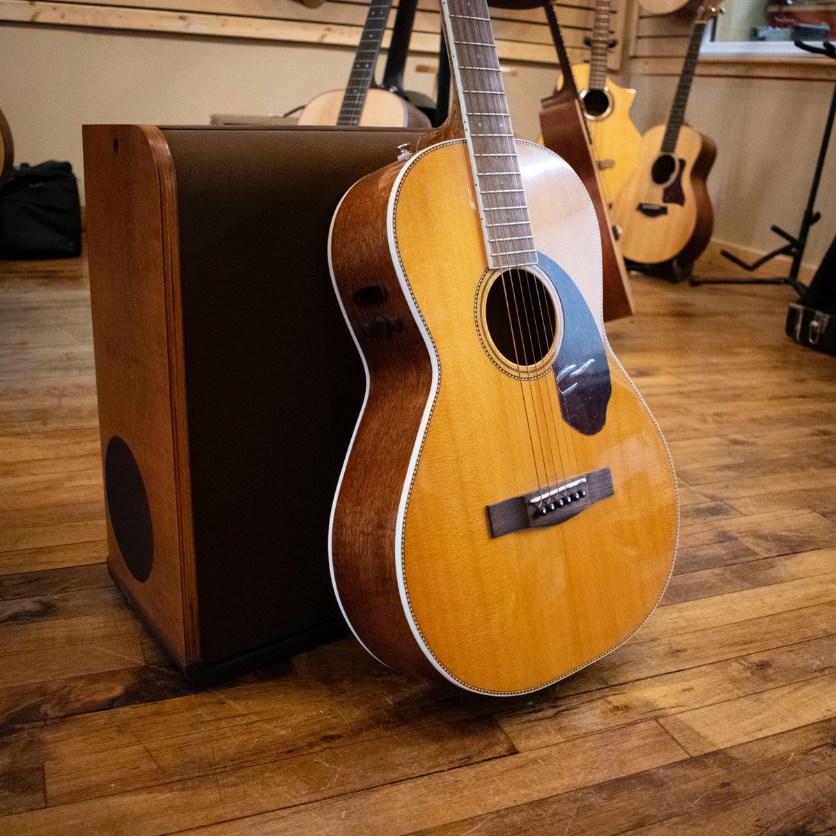 Fender’s Paramount series are full solid wood acoustic guitars, designed in the US. Paying homage to the design elements of classic 60’s models, such as the checkerboard purfling and rosette. 
.
.
.
.
#acoustictone #cowboyguitar #fenderparamount #twintownguitars #ttg #loudnlocal