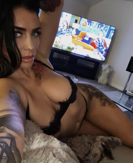 Watch BOUVS's leaked NSFW photo on TwXstars