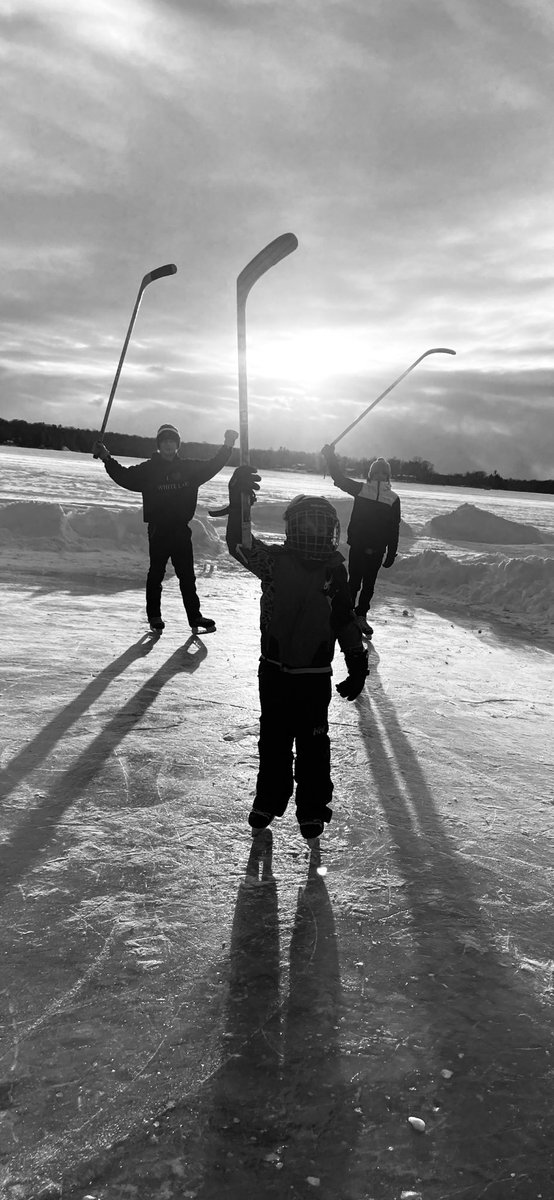 atomicscot's tweet photo. @NHL #Hockey #outdoors https://t.co/Ih3r4forWa