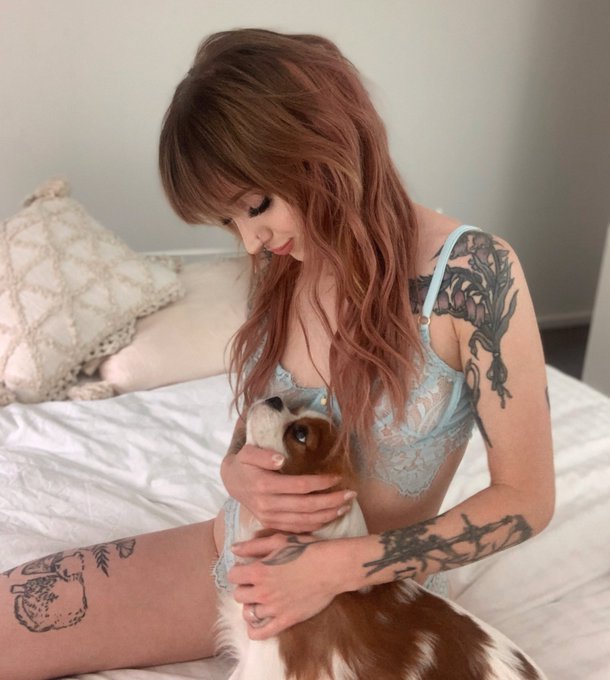 Watch blink's leaked NSFW photo on TwXstars