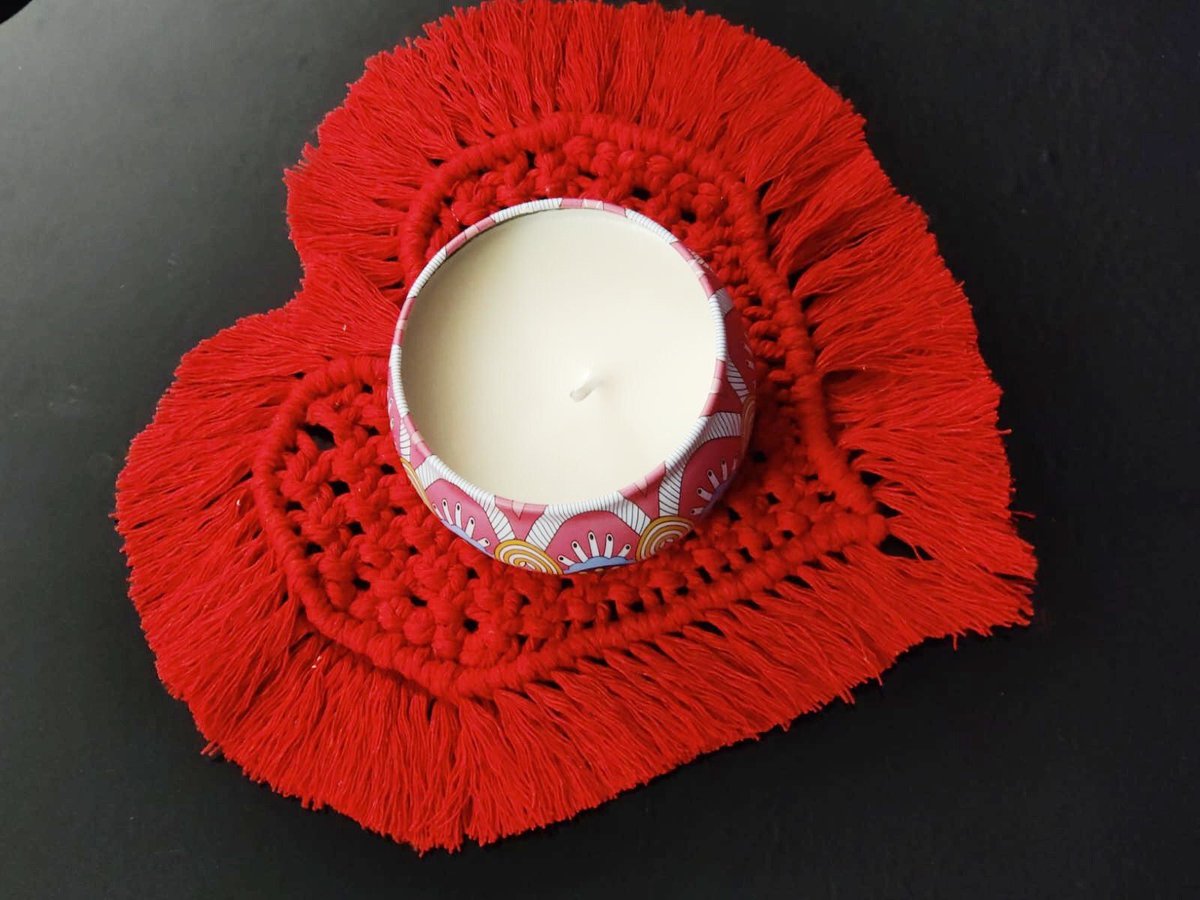 Meandmygrandmas's tweet image. In need of a candle mat for your romantic Valentine’s Day dinner? Our adorable heart macrame coaster is perfect! (Candle not included)
Check it out below!
etsy.com/listing/951900…
#ValentinesDay #heart #heartcoaster #artistsontwitter #cute #macrame #macrameheart #valentinesdaygift