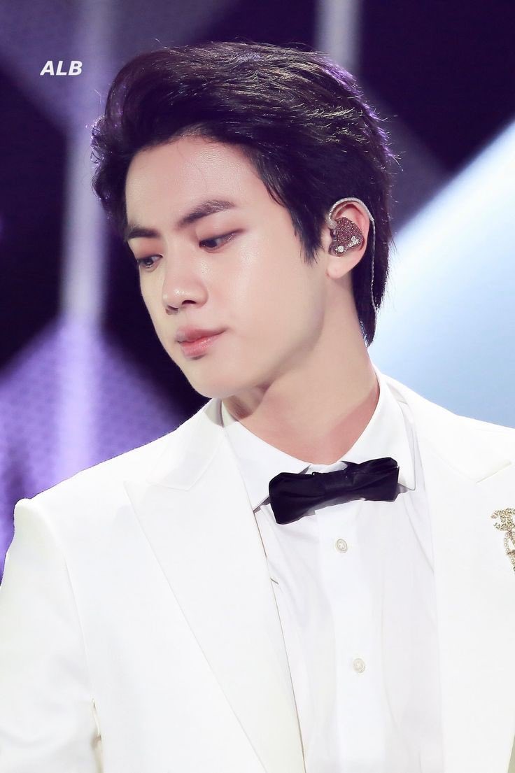 Evidence  #7a: the  side of life being married to Kim Seokjin