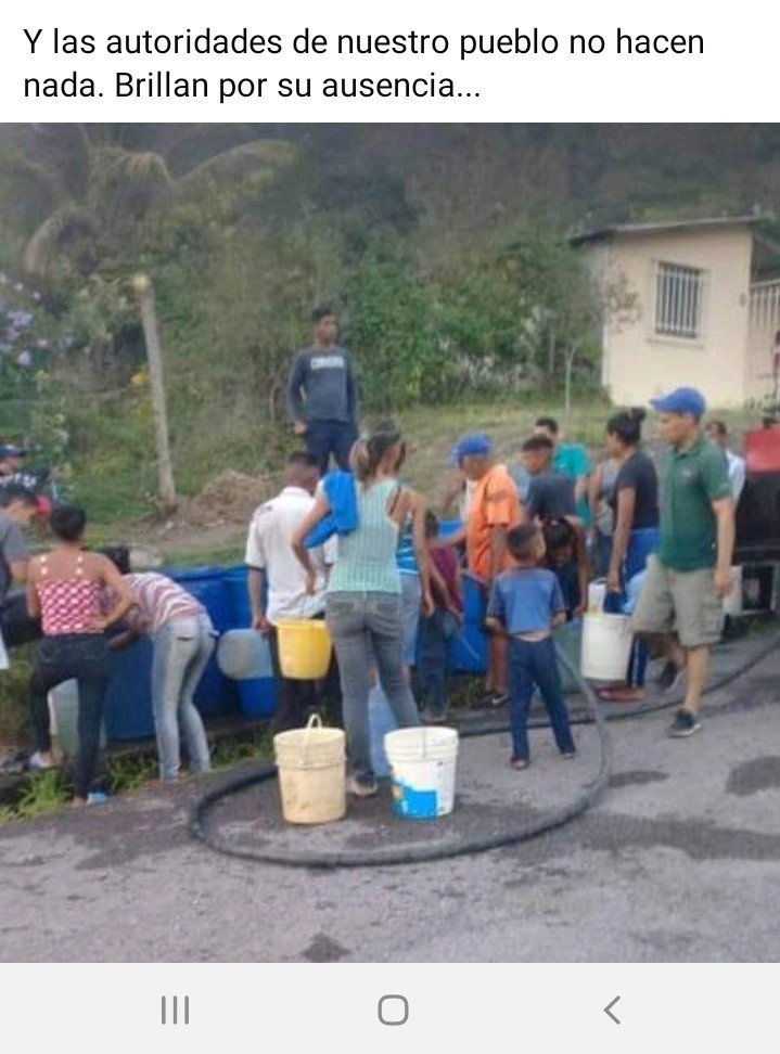 capayacuarweb's tweet photo. ¡UN MES SIN AGUA! 😱 Así estamos en San Antonio de Capayacuar, un pueblo que cuenta con todas las bondades naturales para que el suministro del vital liquido sea constante, pero no hay una infraestructura que garantice esto.
#sinagua #sanantoniodecapayacuar #matuin #monagas #sos https://t.co/ivvis0LYv6