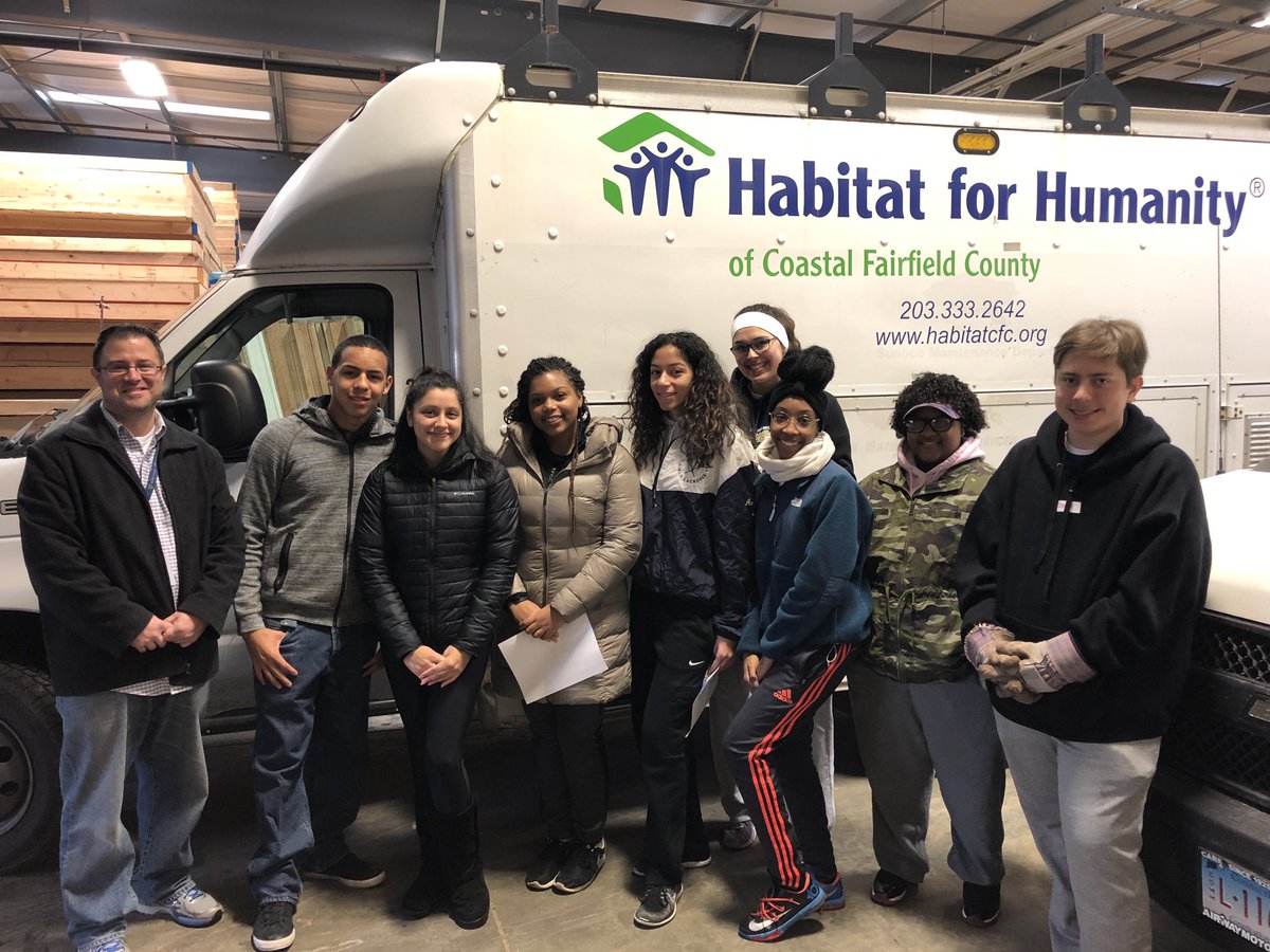 NDFprincipal's tweet photo. #NDFlashback Service Day 2018 - always one of my favorite days of the year https://t.co/5CU7OaiakC
