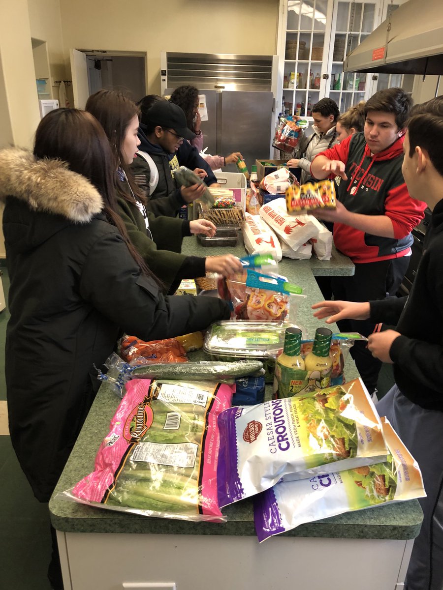 NDFprincipal's tweet photo. #NDFlashback Service Day 2018 - always one of my favorite days of the year https://t.co/5CU7OaiakC
