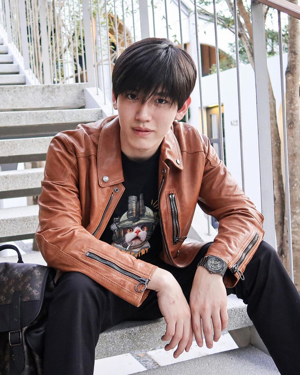  #Happy28thNewwieeDay  #Newwiee