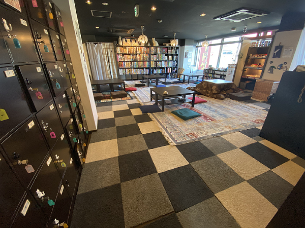 bgbborderless's tweet photo. #ボードゲームバー #ボーダレス ってどんな店？？
今回はお店の雰囲気などをご紹介！！
遊びに来たことある人もない人も必見です♪

↓気になるあなたは↓
https://t.co/FbYuXCU1Nv

#京橋
#駄菓子
#カレー食べ放題
#ボードゲーム https://t.co/0iFKPMkfG1
