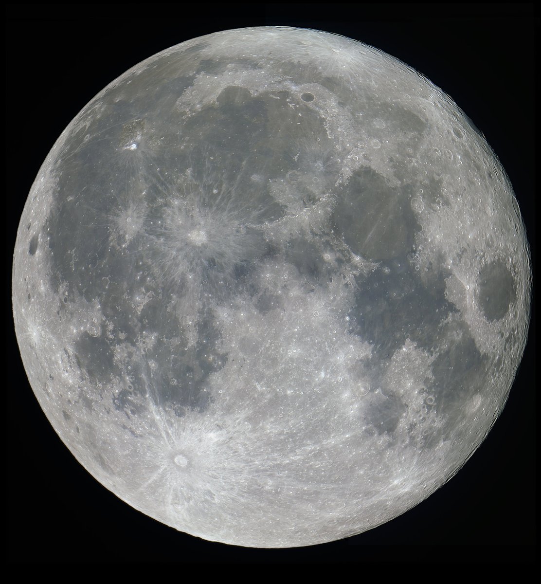 Here's my picture of the Halloween Full Moon taken last October.  Took the pic with my 10" Ritchey-Chretien telescope set up on my driveway.