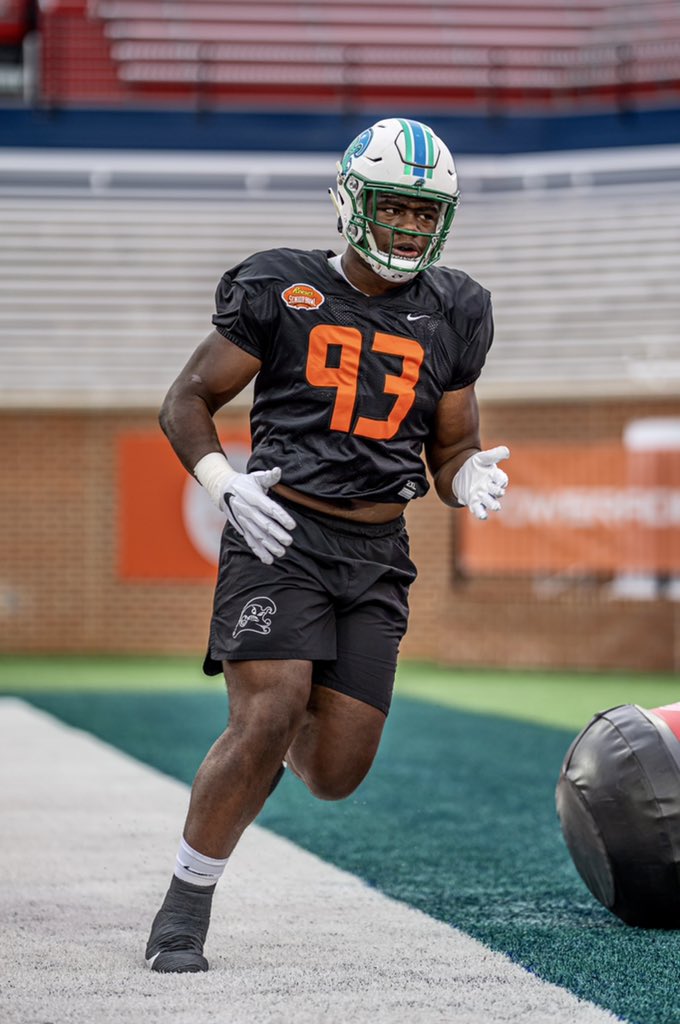 Tulane’s Cam Sample was named top DL on the American team in a vote from OL group at practice player-of-the-week awards ceremony tonight at 2021 Reese’s Senior Bowl. #TheDraftStartsInMobile