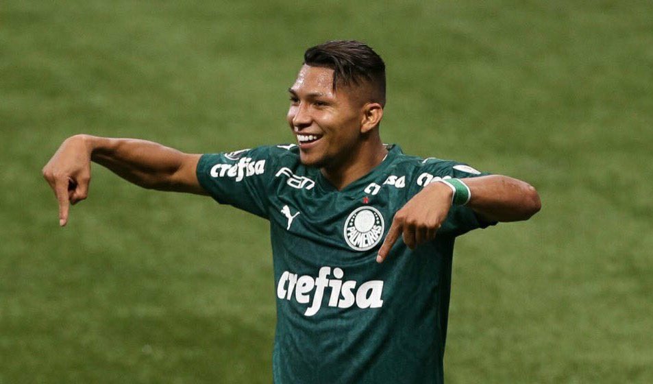 Rony Rústico da sorte.

NAO PASSE SEM DAR RT 

#LuzesEternas #Palmeiras