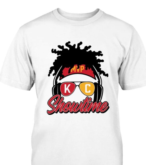 MahomeSZN's tweet photo. Hey #ChiefsKingdom! Want to win BOTH of these new shirts from @DadBodTee? Here’s how: 

1. Follow @MahomeSZN and 
@DadBodTee. 

2. Retweet this tweet. That’s it! 

A winner will be selected on 1/31. https://t.co/f25TfIGDb1