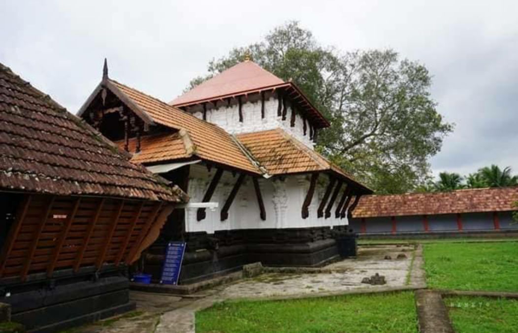 from where it was taken.It is also believed that Perumthachan, the legedary craftsman has abandoned his tools here. Om Shri Varaha Murthaye Namah 