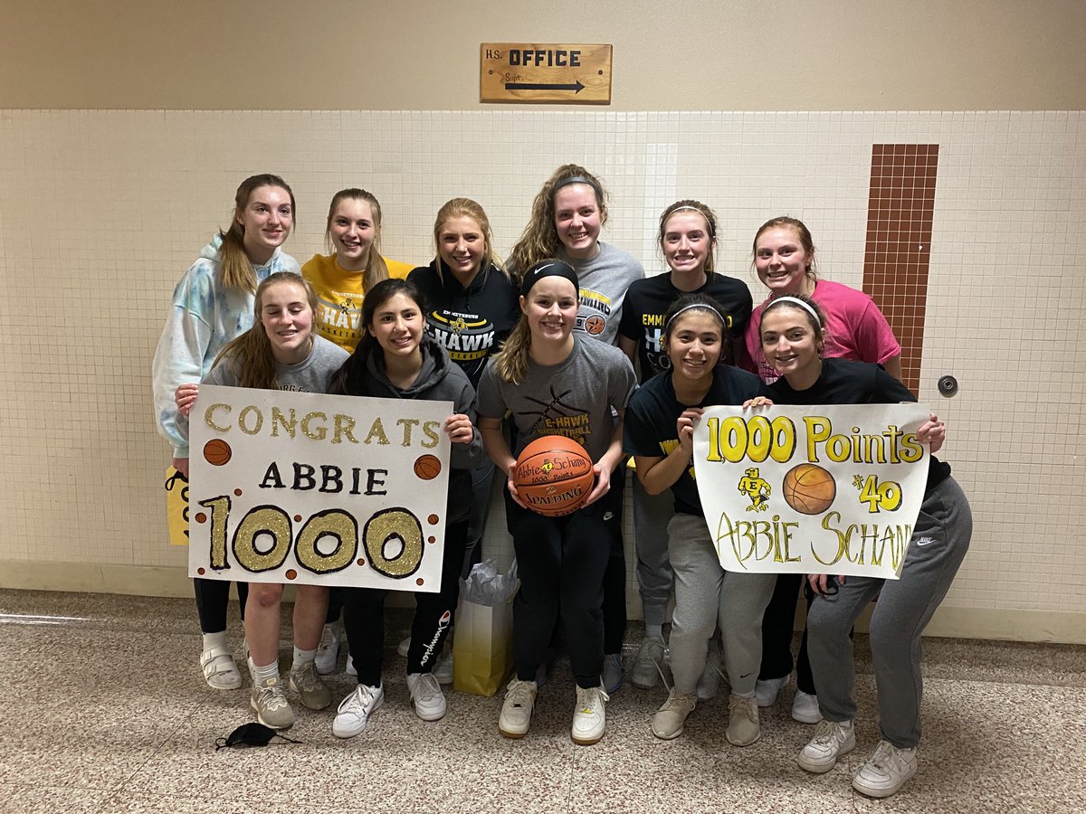 af_Anny's tweet photo. Congrats to Abbie Schany for scoring her 1,000th point tonight! #ehawkpride ⁦@IGHSAU⁩ https://t.co/uvaBgxTD0e