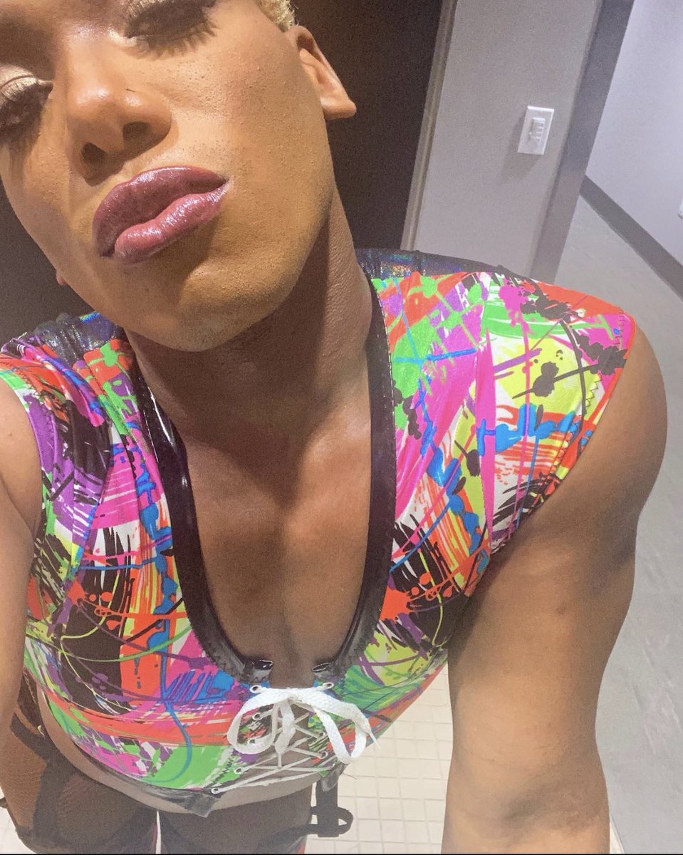 TaborTodrick's tweet photo. So about @F2BWrestling #Grudgematch. I slayed the house down baby! xoxo 💋 #F2Black #RoyalAnarchy #PrettyBoys https://t.co/yKo60q6Myq
