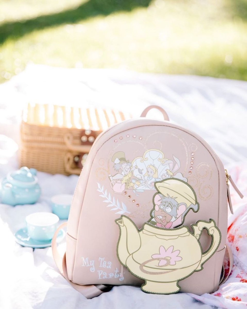 We’re all mad here for this bag from @boxlunchgifts!☕