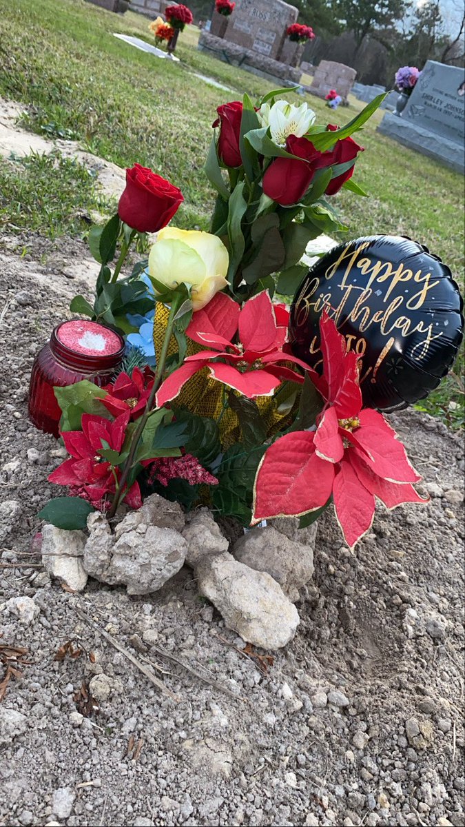 acedontcuffem's tweet photo. i kno my grandmotha love me, i came from the gutta, i put a lil smile of her face, i had got tired of her sufferin, finally recoverin, kinda wish she would stayed 💔😇🕊 https://t.co/smezPJz9Z0